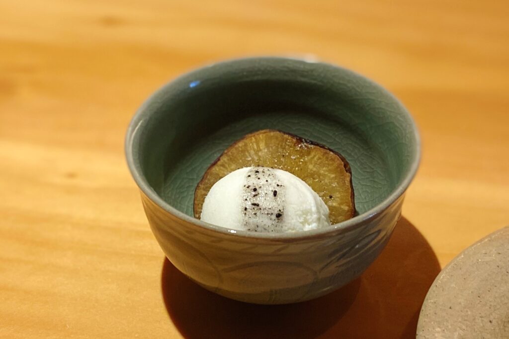 日本料理小西のさつまいもとバニラアイス